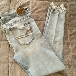 American Eagle Outfitters Light Blue Cropped Jeans